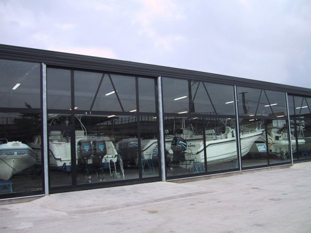 Italia Brokers & Charter Srl is a Chaparral Boats boat dealership located in Napoli, IN