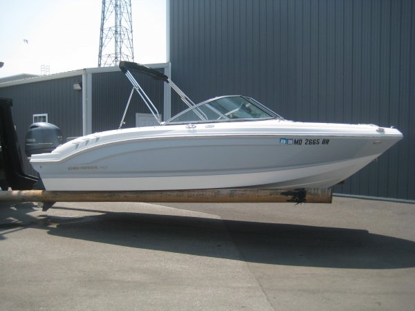 Used 2020  powered Chaparral Boat for sale