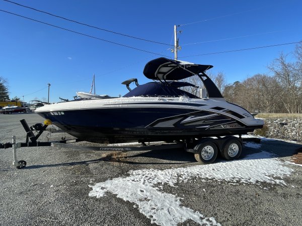 Pre-Owned 2021  powered Power Boat for sale