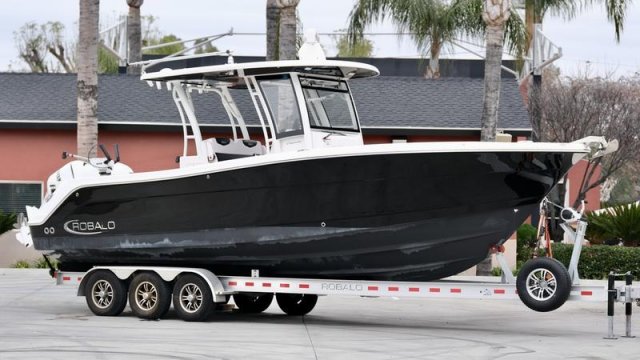 Pre-Owned 2021 Robalo  Boat for sale