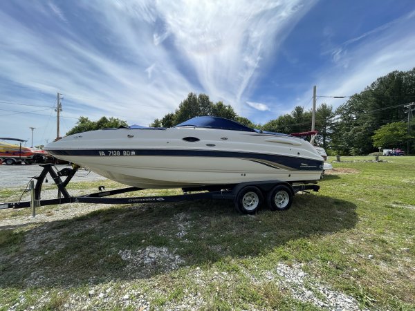 Used 2004 Chaparral 254 Sunesta for sale